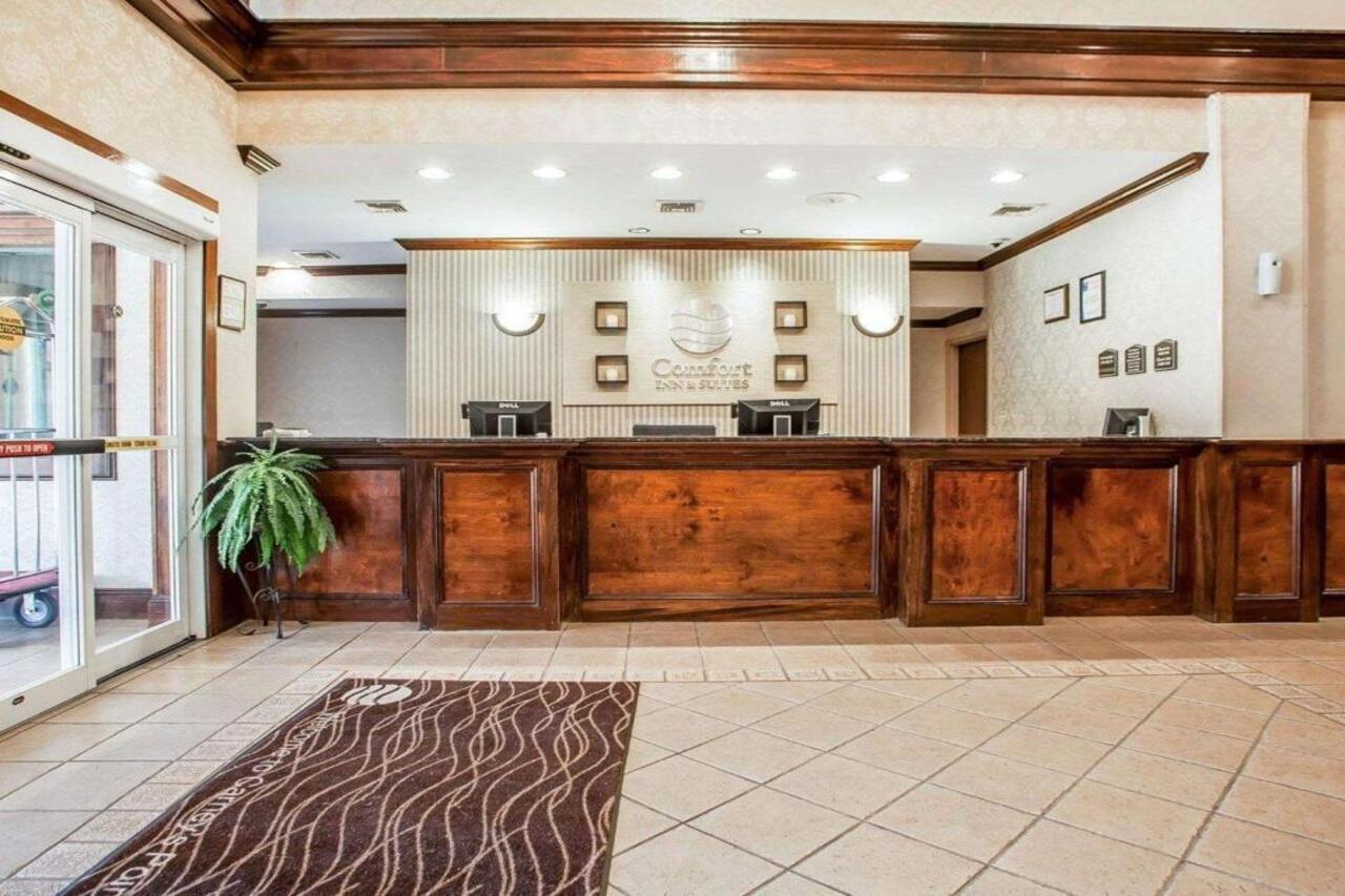 Comfort Inn & Suites Carneys Point Extérieur photo