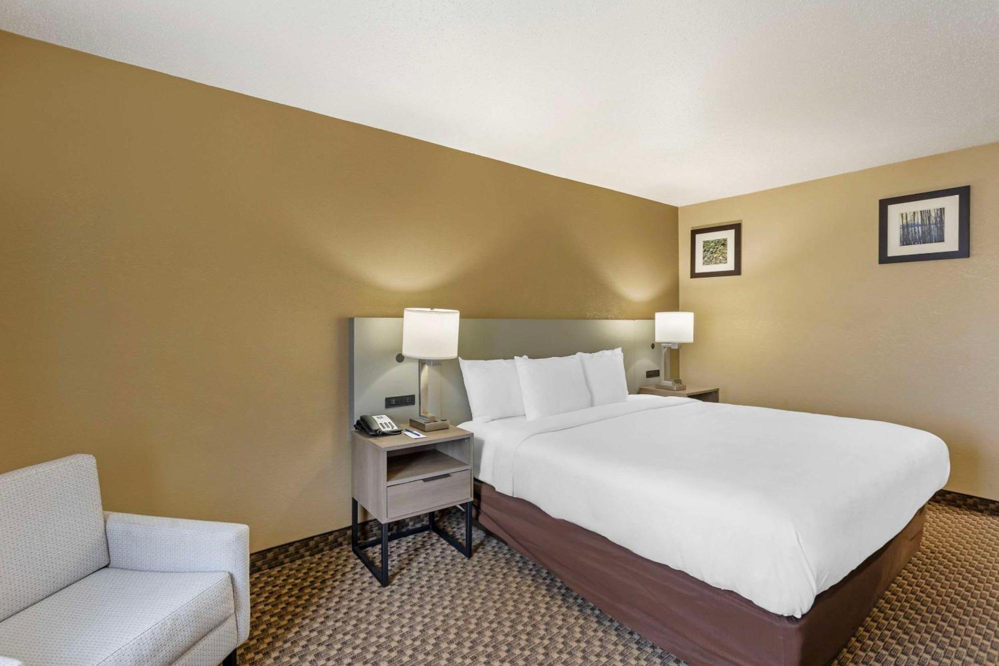 Comfort Inn & Suites Carneys Point Extérieur photo