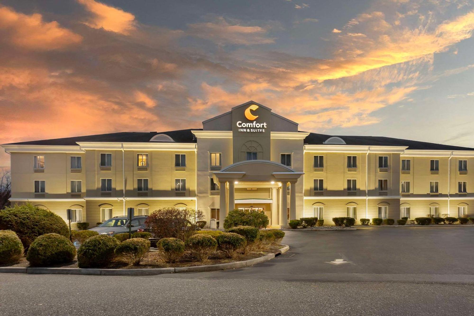 Comfort Inn & Suites Carneys Point Extérieur photo
